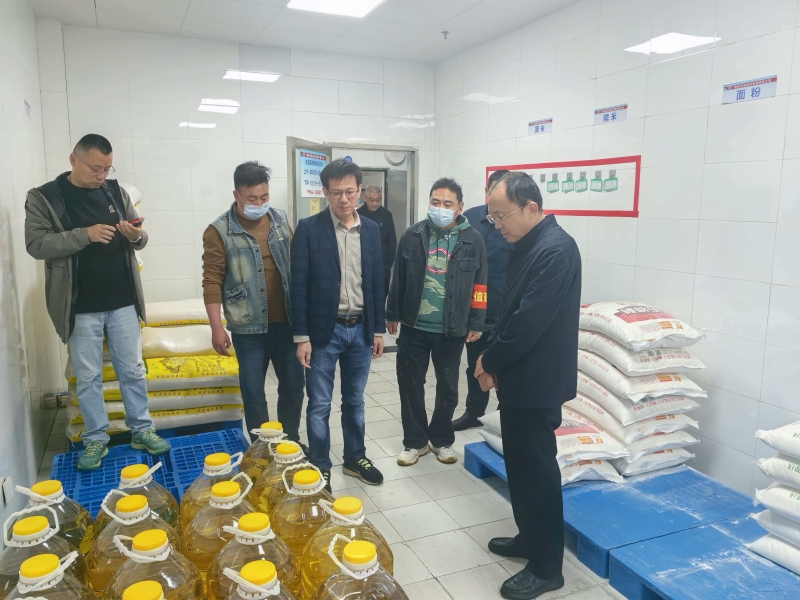 我校开展“五一”节前校园安全大检查